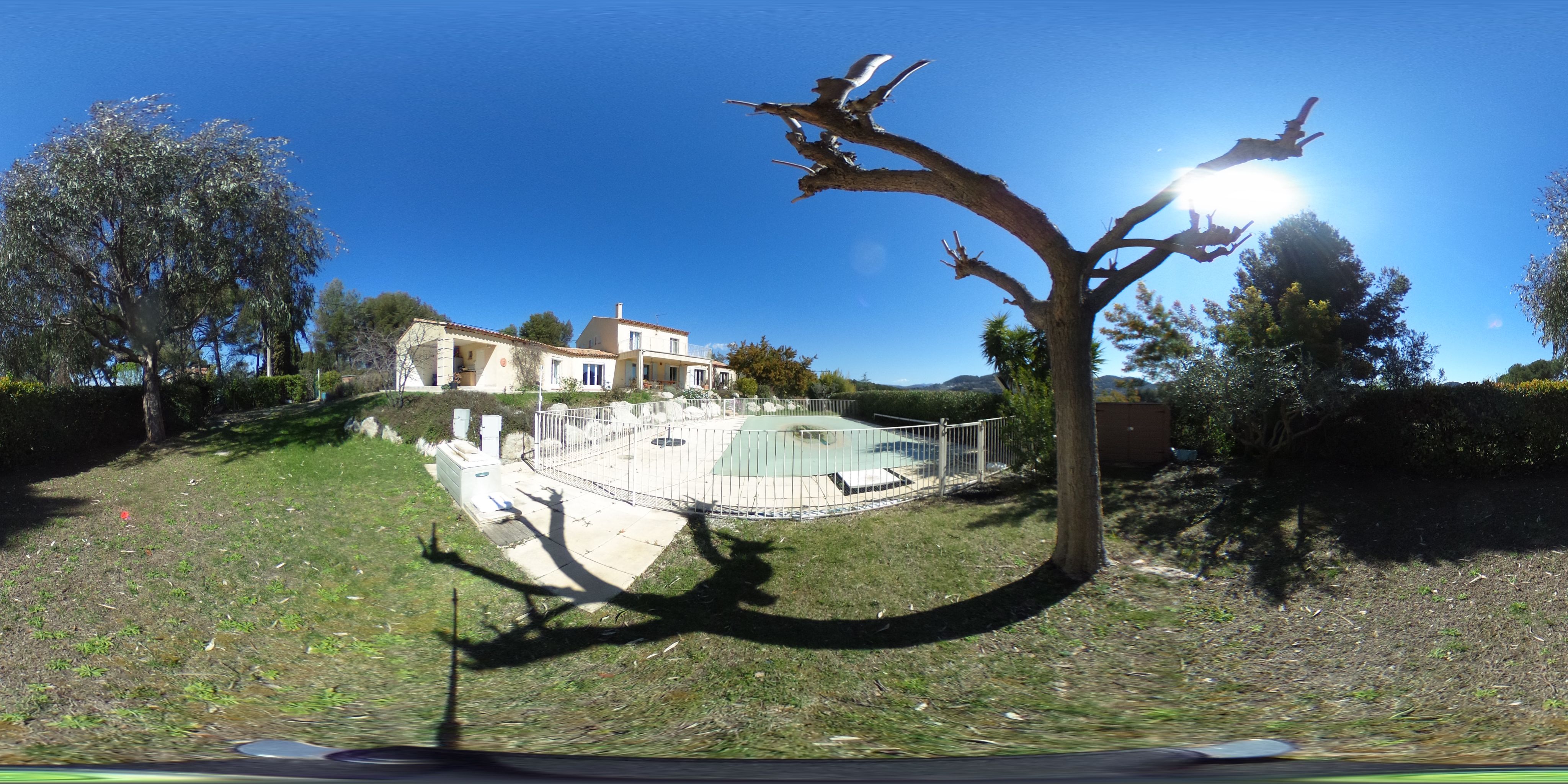 83270 SaintCyrsurMer, France · Vente spacieuse villa SaintCyr de
