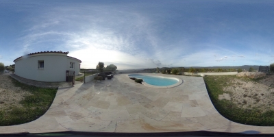 Maison à vendre T6 sans vis à vis sur 4240 m2 de terrain avec piscine au Beausset